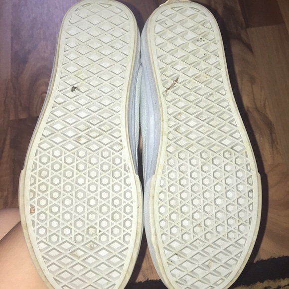 Vans - Picture 2 of 4